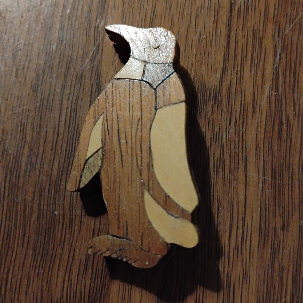 Wooden Penguin 2-tone BROOCH